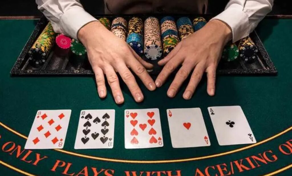 tính toán chiến thuật Poker 